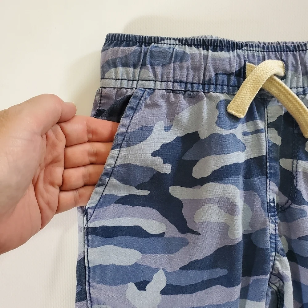 K1170 * The Children's Place Boys Camo Shorts Blue Size 4